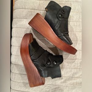 NWOT Miz Mooz Greenwich Sandal size 39